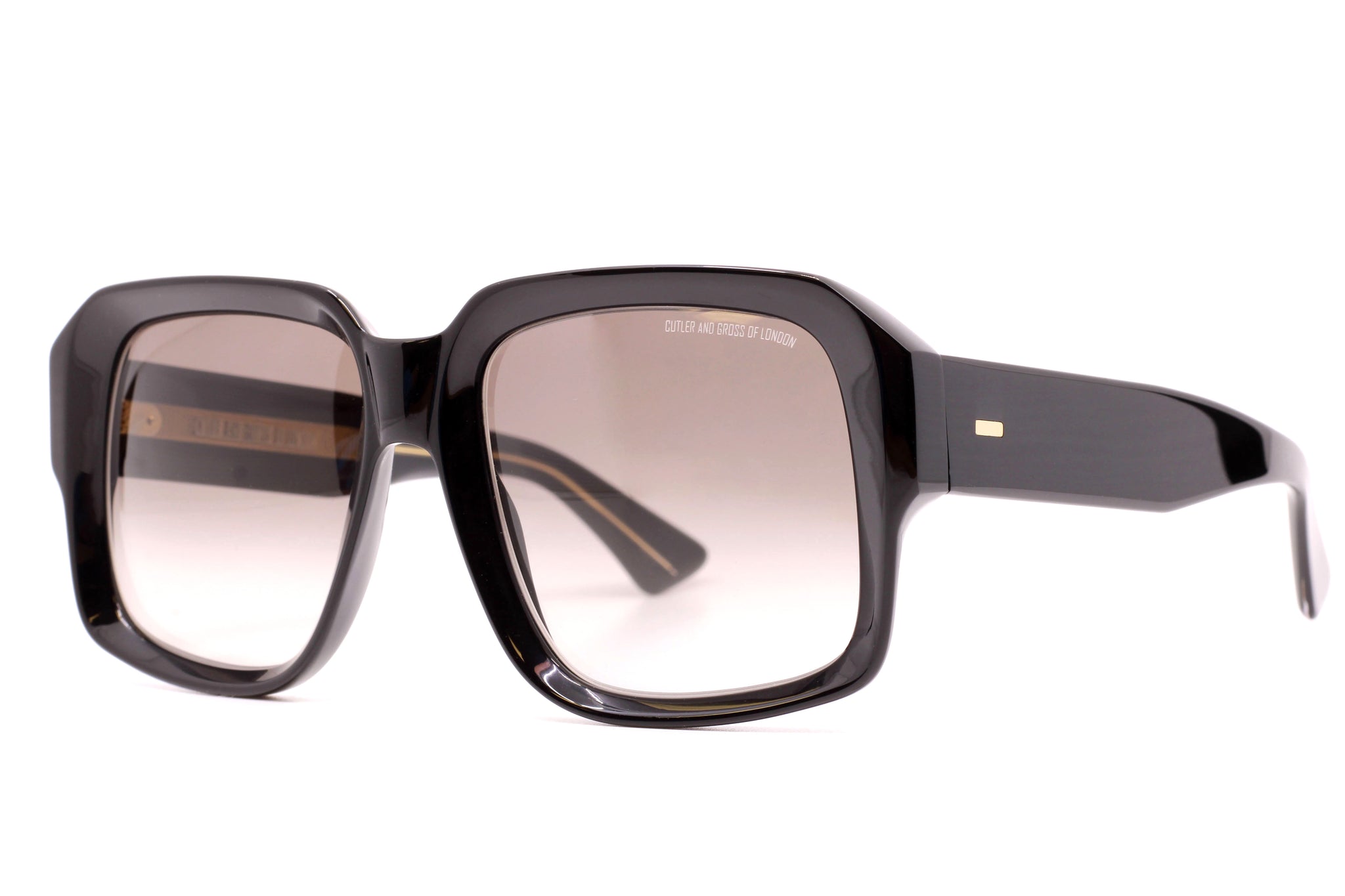 CGSN-1388-57-01_Angle_2048x.